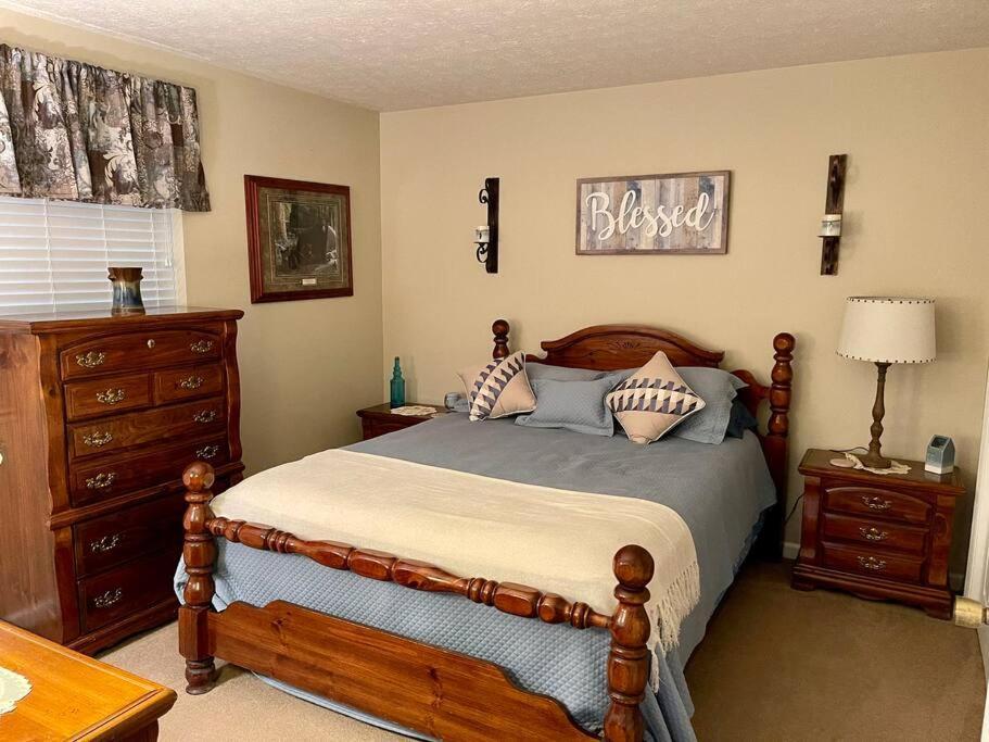 Relaxing Mountain Condo In Gatlinburg With City View ! 외부 사진